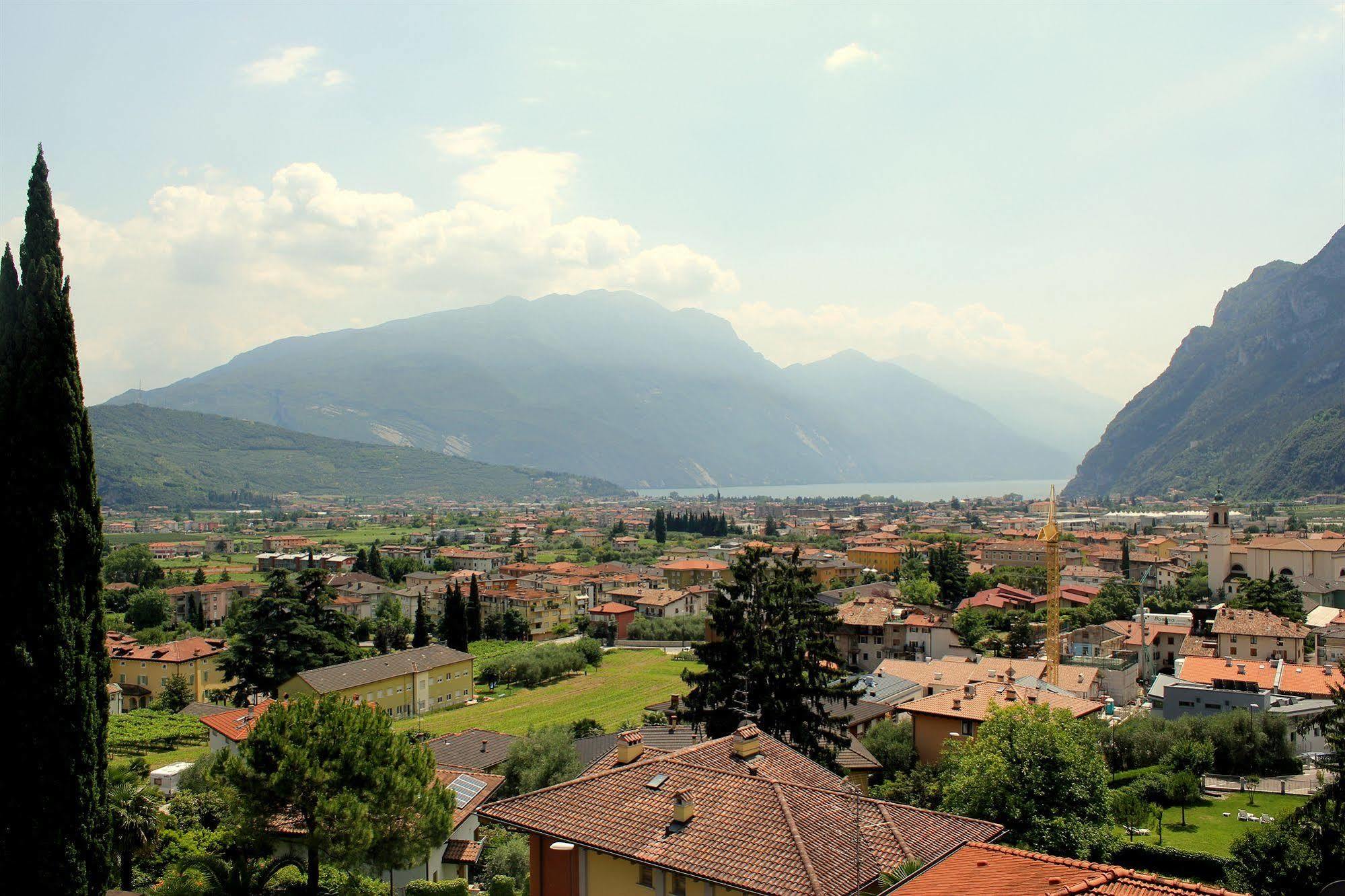 Villa Mazzano Riva del Garda Bagian luar foto